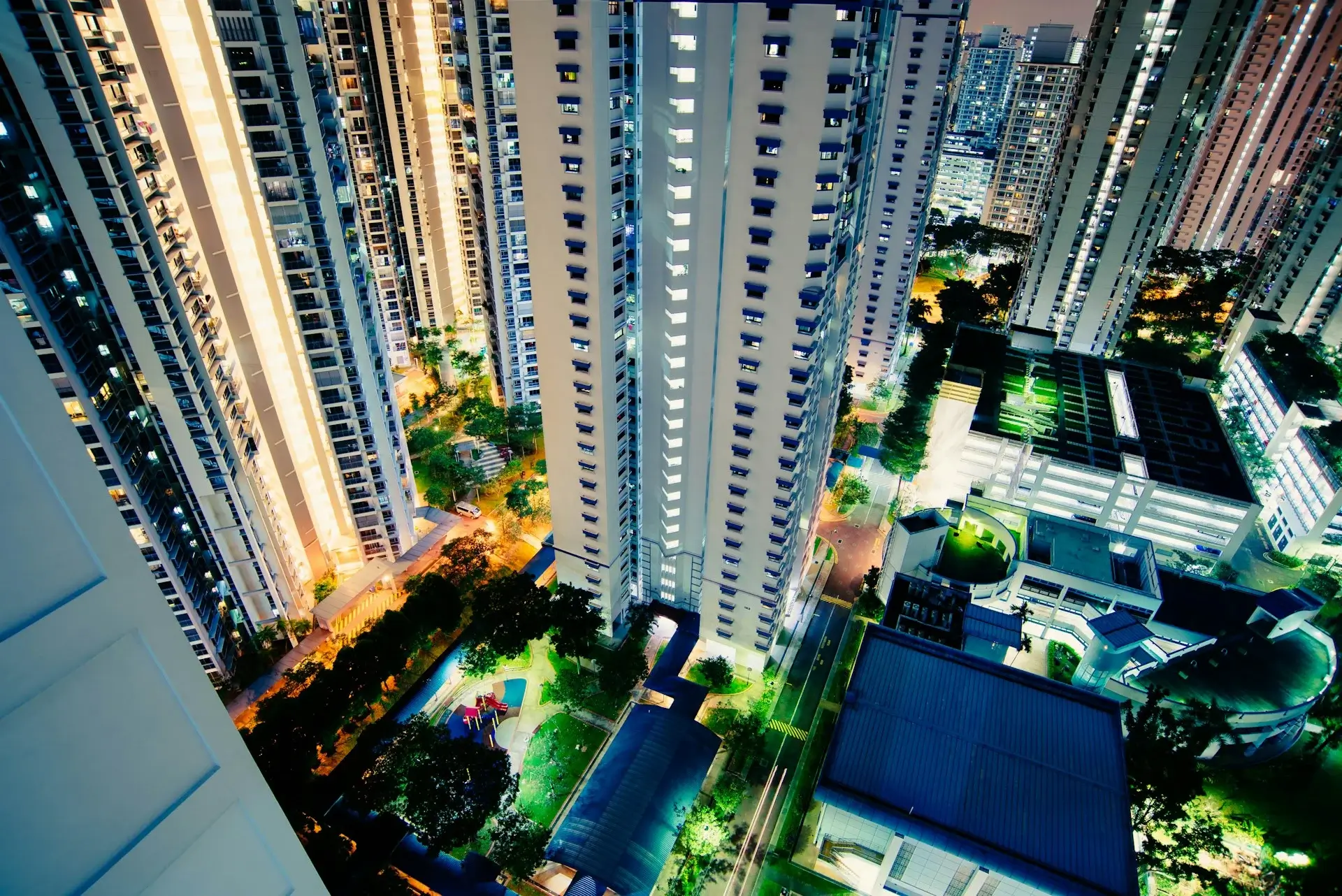 Efficient property management improving rental performance and ROI for Dubai real estate investors